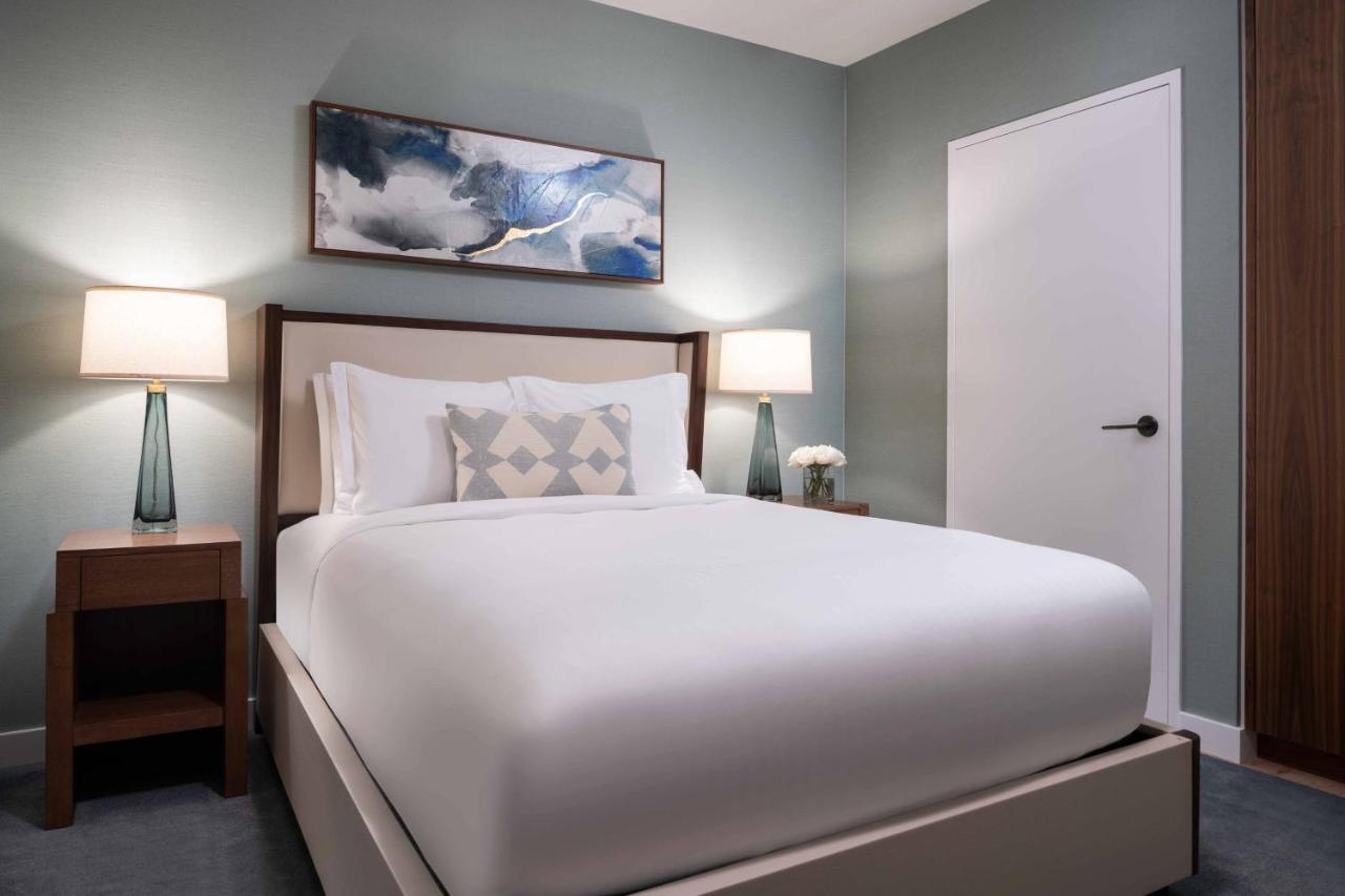 הונולולו The Ritz-Carlton Residences, Waikiki Beach Hotel מראה חיצוני תמונה