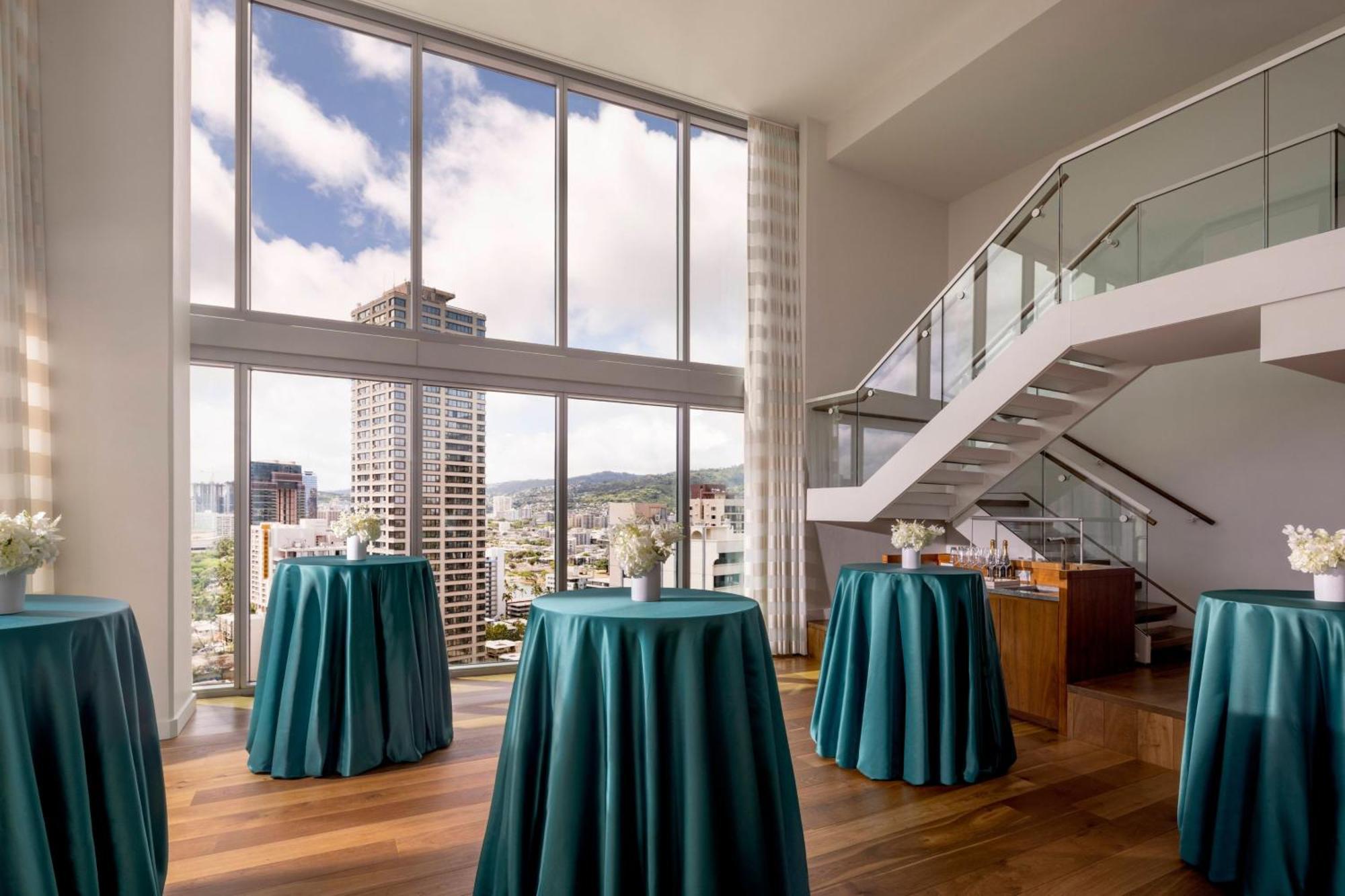 הונולולו The Ritz-Carlton Residences, Waikiki Beach Hotel מראה חיצוני תמונה